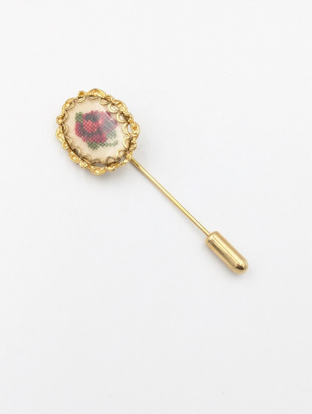 Vintage petite point rose flower hand crafted gold tone stick pin hat pin lapel